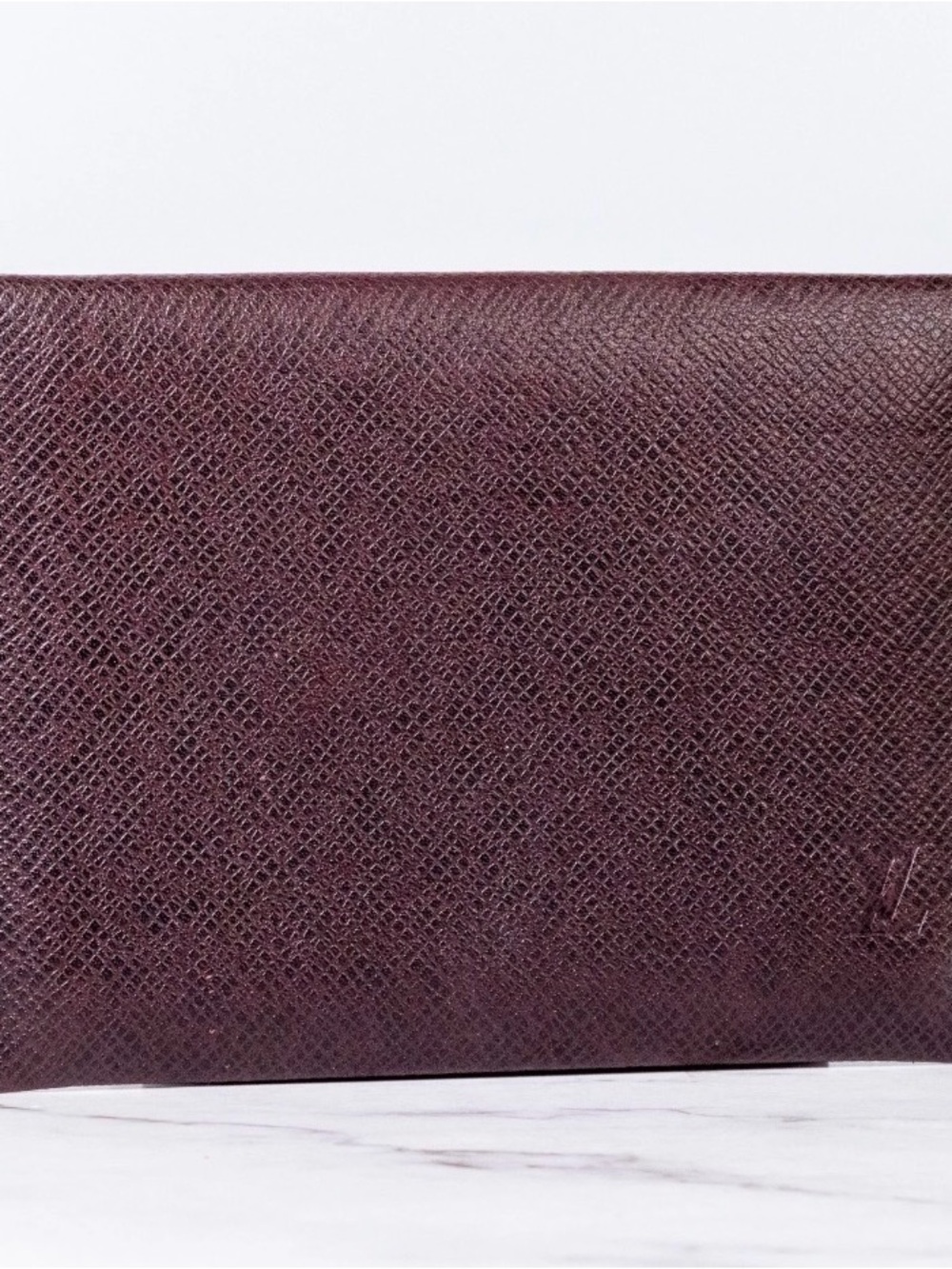 Louis Vuitton LV Taiga Pouch – Purple Leather – Special Edition Vintage